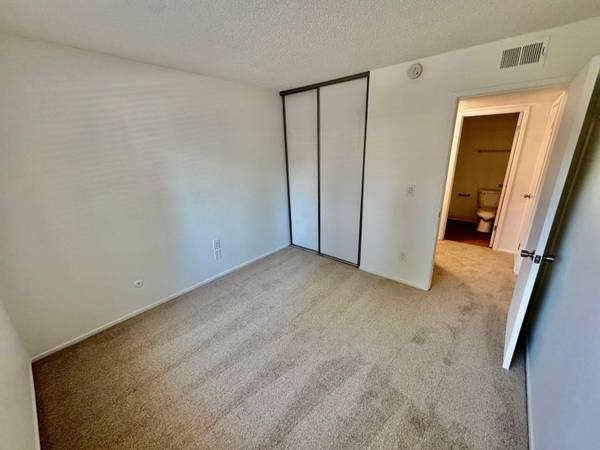 1BR/1BA Apartment · San Francisco photo 3