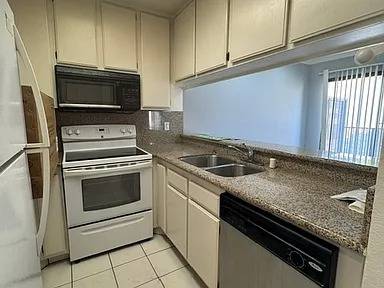 Condos on Famoso Plz · Union City photo 5