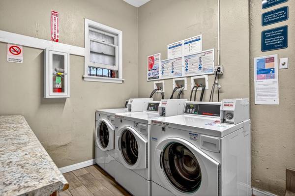 1BR/1BA Apartment · San Francisco photo 4