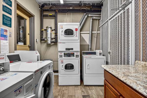 1BR/1BA Apartment · San Francisco photo 3