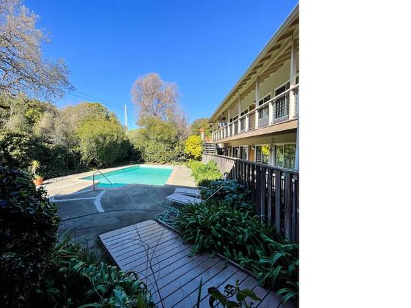 1BR/1BA Apartment on 8th St · Novato photo 2