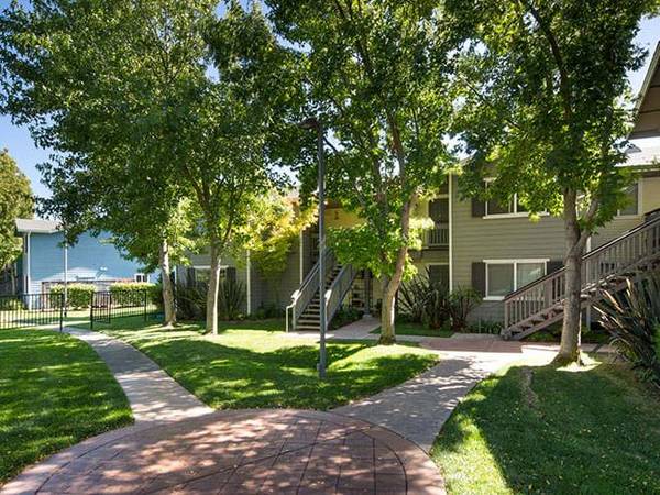 Apartments on Spyglass Pkwy · Port Costa photo 4