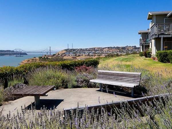 Apartments on Spyglass Pkwy · Port Costa photo 2