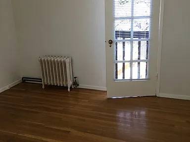 2BR/1BA Single Family House on Edgewood Ave · Oakland photo 2
