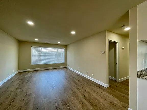 1BR/1BA Apartment on Elm St · San Carlos photo 4