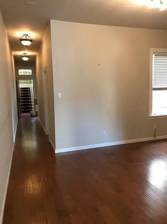 2BR/1BA Apartment · San Francisco photo 4