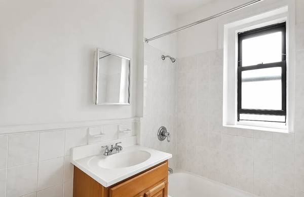 1BR/1BA Apartment · Berkeley photo 5