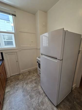 Spacious And Bright 1br/1ba Unit In The Mission! Laundry! Parking! Progressive photo 3