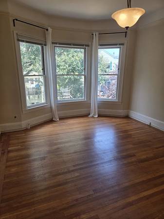 Spacious And Bright 1br/1ba Unit In The Mission! Laundry! Parking! Progressive photo 4