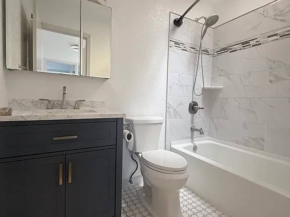 1BR/1BA Apartment · San Francisco photo 3