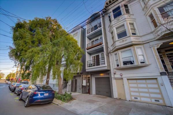 1BR/1BA Condo on Winding Way · San Carlos photo 2
