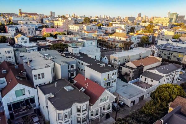 1BR/1BA Condo on Winding Way · San Carlos photo 4