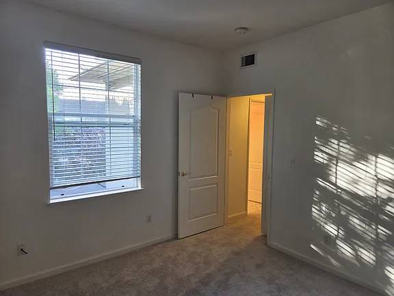860 Meridian Bay Ln Foster City, CA 94404 photo 4