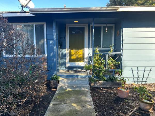 1BR/1BA Single Family House on Grosse Ave · Santa Rosa photo 4