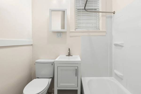 2BR/2BA Apartment on Sutter St Apt 1 · San Francisco photo 5