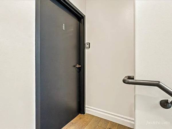 2BR/1BA Apartment · San Francisco photo 4