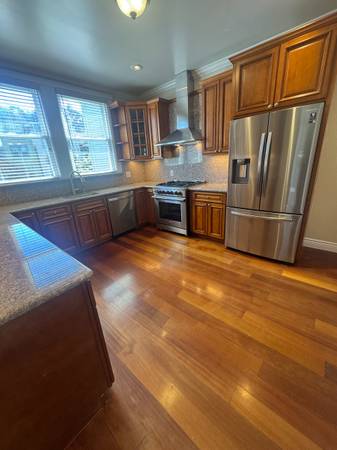 3BR/2BA Flat on 18th Street · San Francisco photo 2