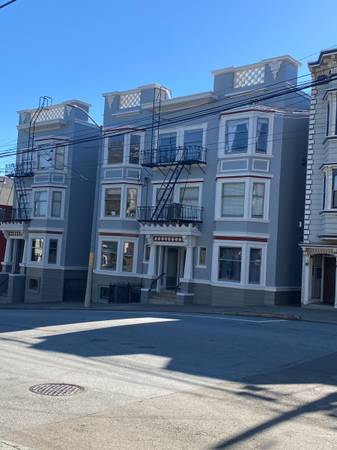 3BR/2BA Flat on 18th Street · San Francisco