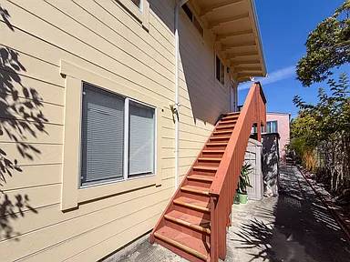 2BR/1BA Apartment · Berkeley photo 2