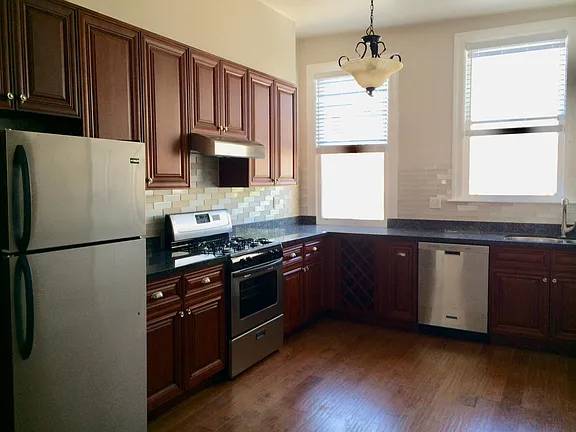 2BR/1BA Apartment · San Francisco photo 2