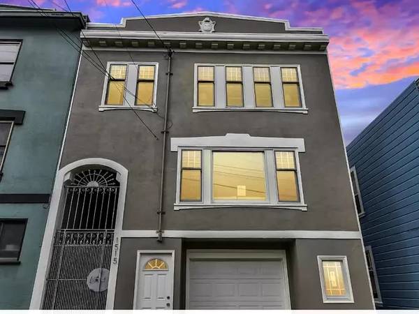 3Bed Top-floor Flat W/ Modern Sf Charm - Pet(s) Welcome
