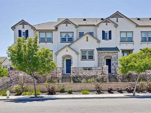 Townhouses on Montego Ter · Sunnyvale photo 2