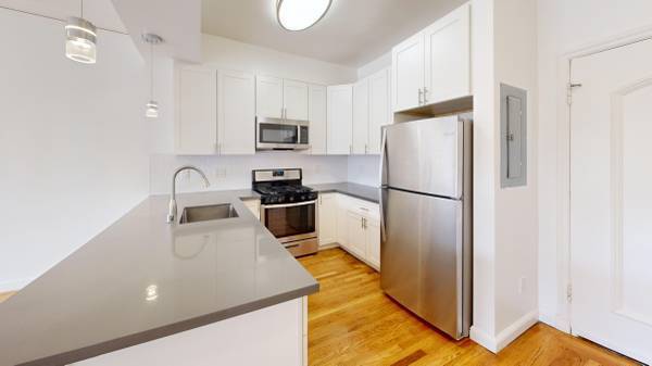 1BR/1BA Apartment · San Francisco photo 5