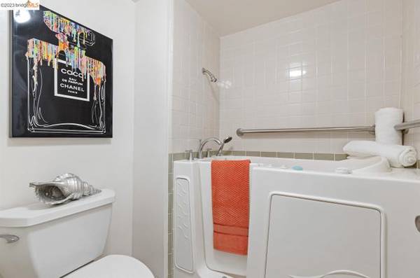 1BR/1BA Condo on Stoneglen · San Pablo photo 4