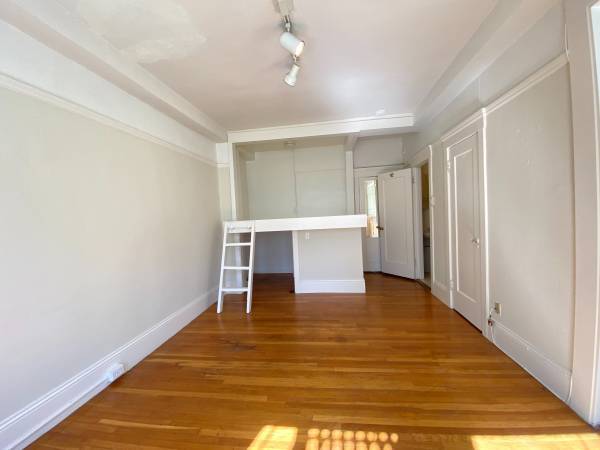 0BR/1BA Apartment on Jones St · San Francisco photo 5