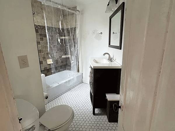 1BR/1BA Apartment · Portland photo 4