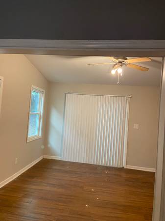 1BR/1BA Apartment on Whaley St · Freeport photo 4