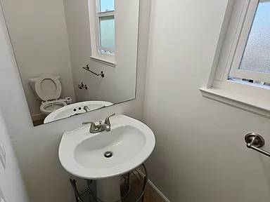 1BR/1BA Apartment on 29th St · Astoria photo 4