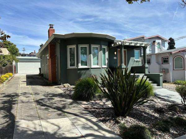 2BR/1BA Single Family House · Berkeley