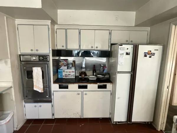 Stylish Willow Glen Townhome With Dual Master Suites, High Ceilings &amp; Modern Upgrades! photo 3