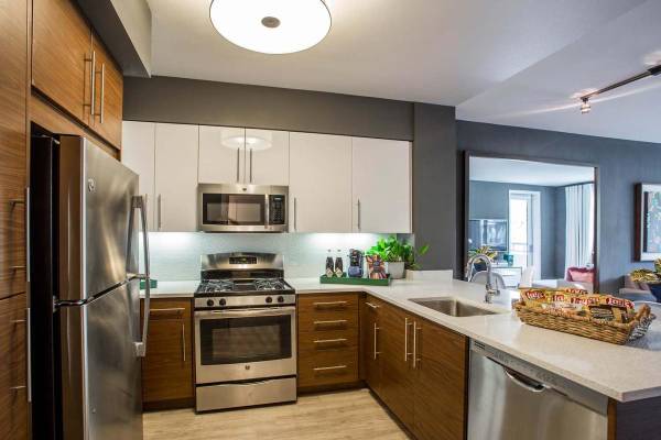 Apartments on Franklin St · Redwood City photo 2