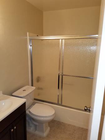 2BR/1BA Apartment · Antioch photo 3