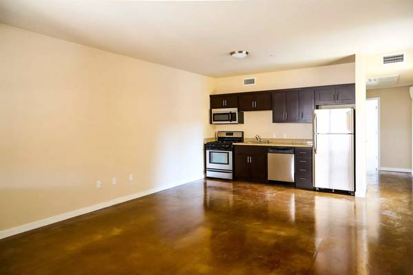 Apartments on Adeline St · Emeryville photo 5