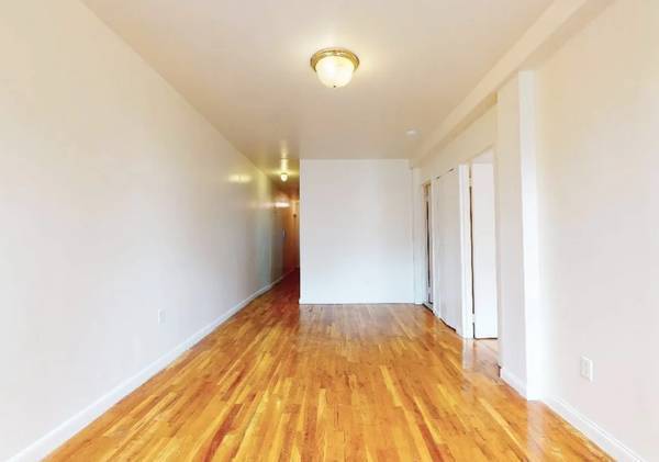 1BR/1BA Apartment on W 116th St · New York photo 3