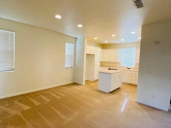 1BR/1BA Apartment on Bartlett · San Francisco photo 4