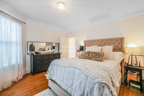 2BR/1BA Condo on Sacramento St · San Francisco photo 2