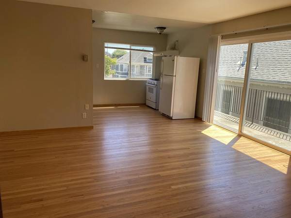 Beautiful Berkeley Unit! photo 5