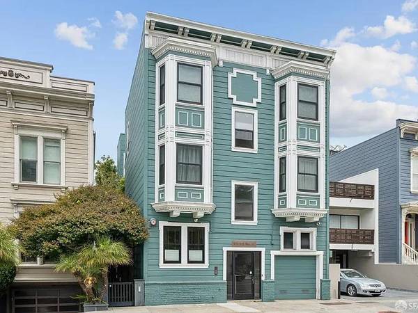 1BR/1BA Apartment on Bay St · San Francisco photo 3