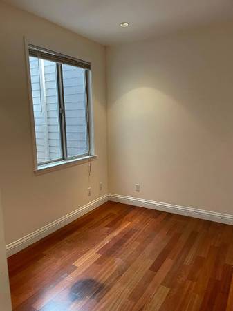 3BR/2BA Single Family House on 25th Ave · San Francisco photo 3