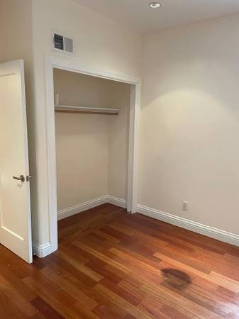 3BR/2BA Single Family House on 25th Ave · San Francisco photo 4