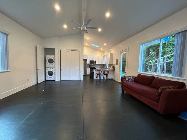 0BR/1BA Apartment · Aptos