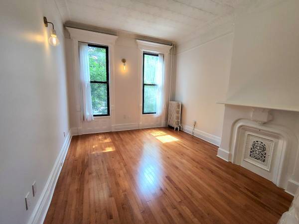 1BR/1BA Apartment on Jefferson Ave · Brooklyn