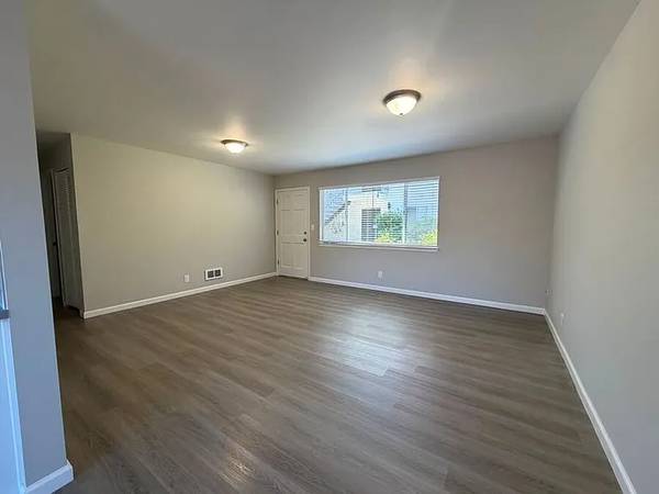 Apartments on Warren Ave · San Leandro photo 3