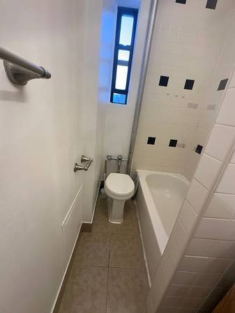 1BR/1BA Apartment on Bay 26th St · Brooklyn photo 5