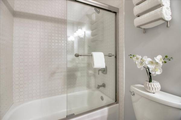 1BR/1BA Apartment on Willowbrook Ln · Aptos photo 5