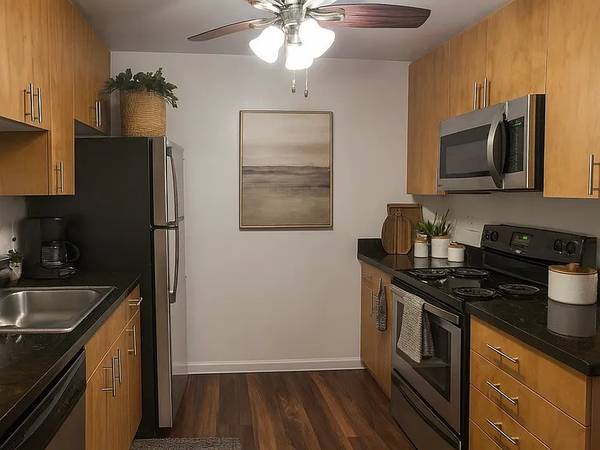 Villa Ranchero Apartments photo 2
